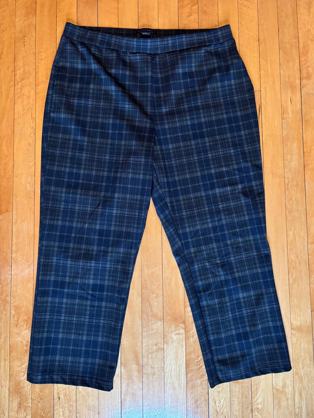 EUC Sanctuary Carnaby Kick Cropped Pants in Marion Plaid | Women’s Plus 2X